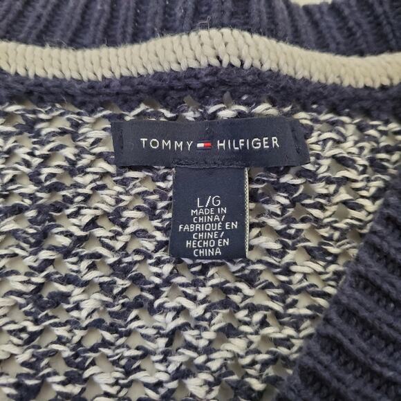 Tommy Hilfiger | Linen Blend Crochet Knit Horizontal Striped V-Neck Sweater - Picture 4 of 6